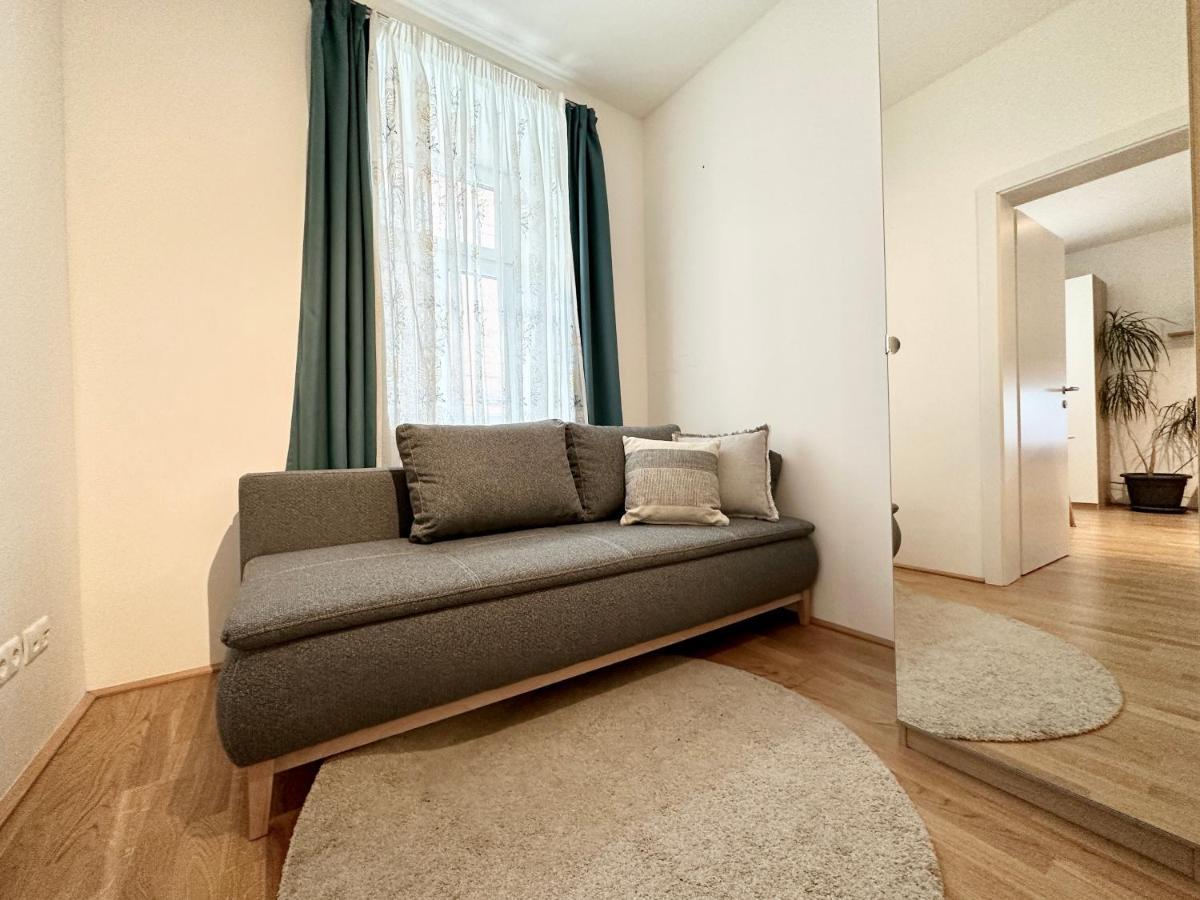 Book-A-Room Panda-Apartments เวียนนา ภายนอก รูปภาพ