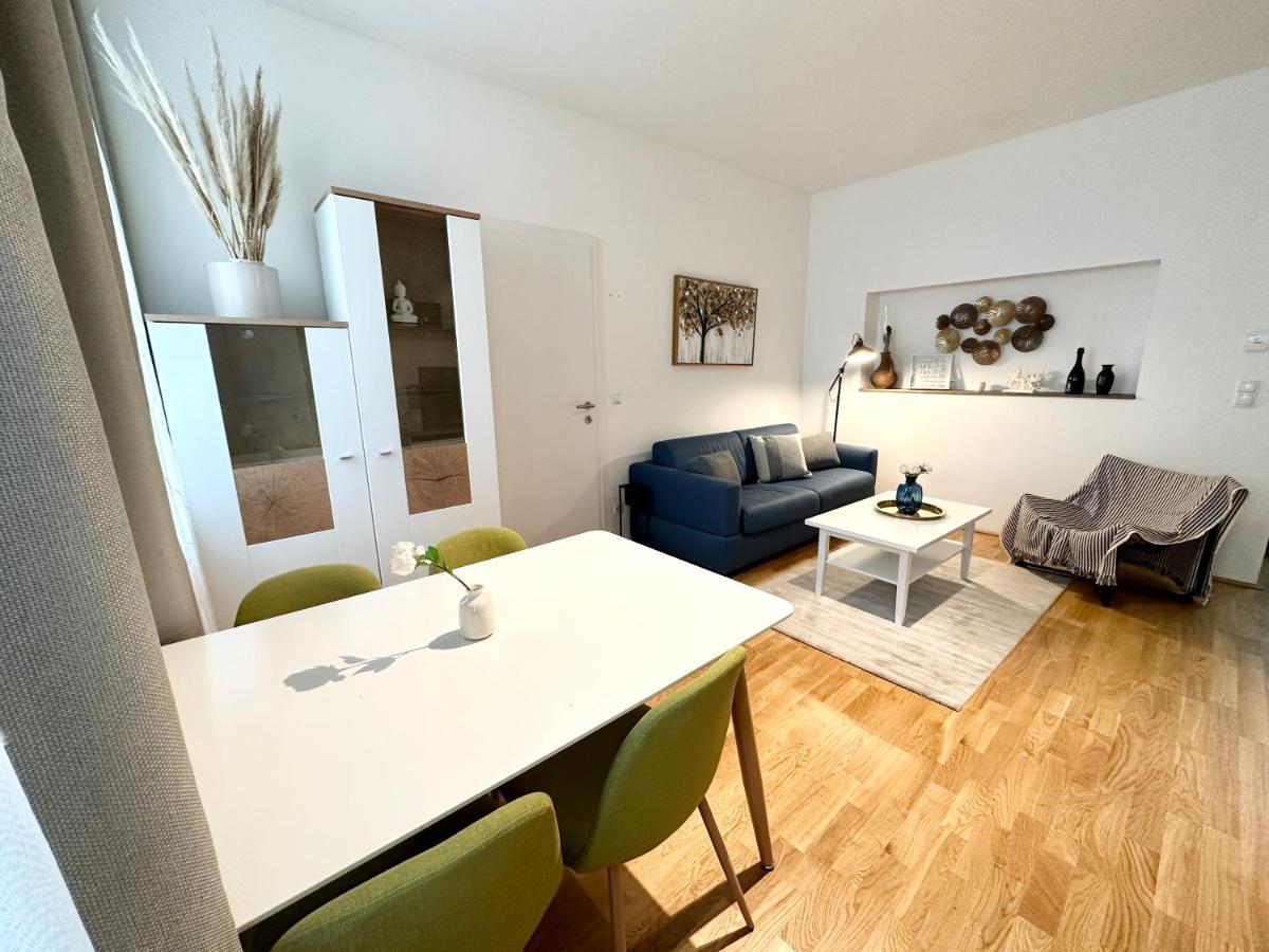 Book-A-Room Panda-Apartments เวียนนา ภายนอก รูปภาพ