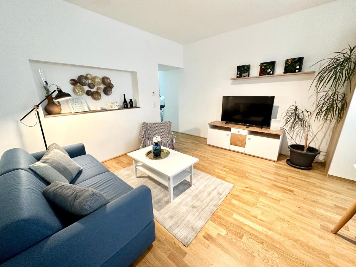 Book-A-Room Panda-Apartments เวียนนา ภายนอก รูปภาพ
